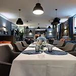 Villa Sulejowek Хостел *