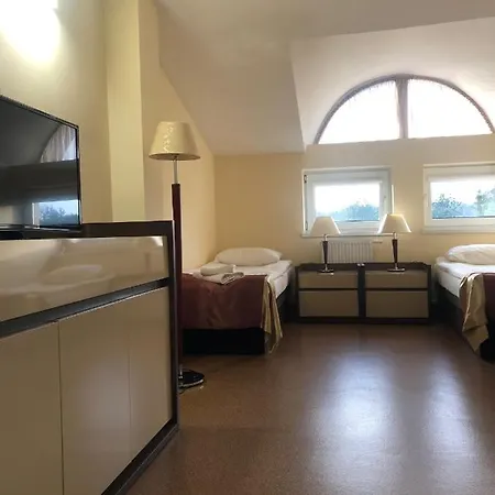 Hostel Villa Sulejowek *
